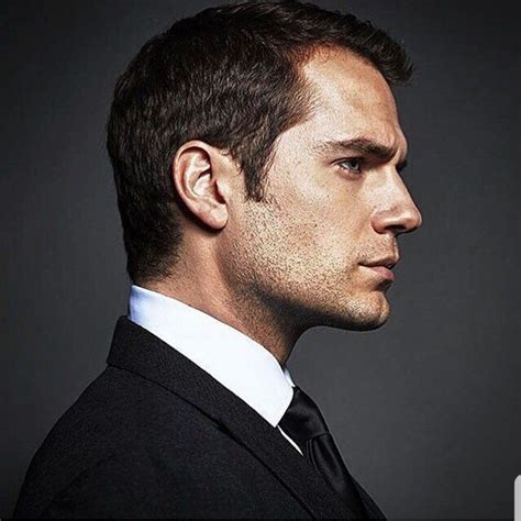 henry cavill profile picture